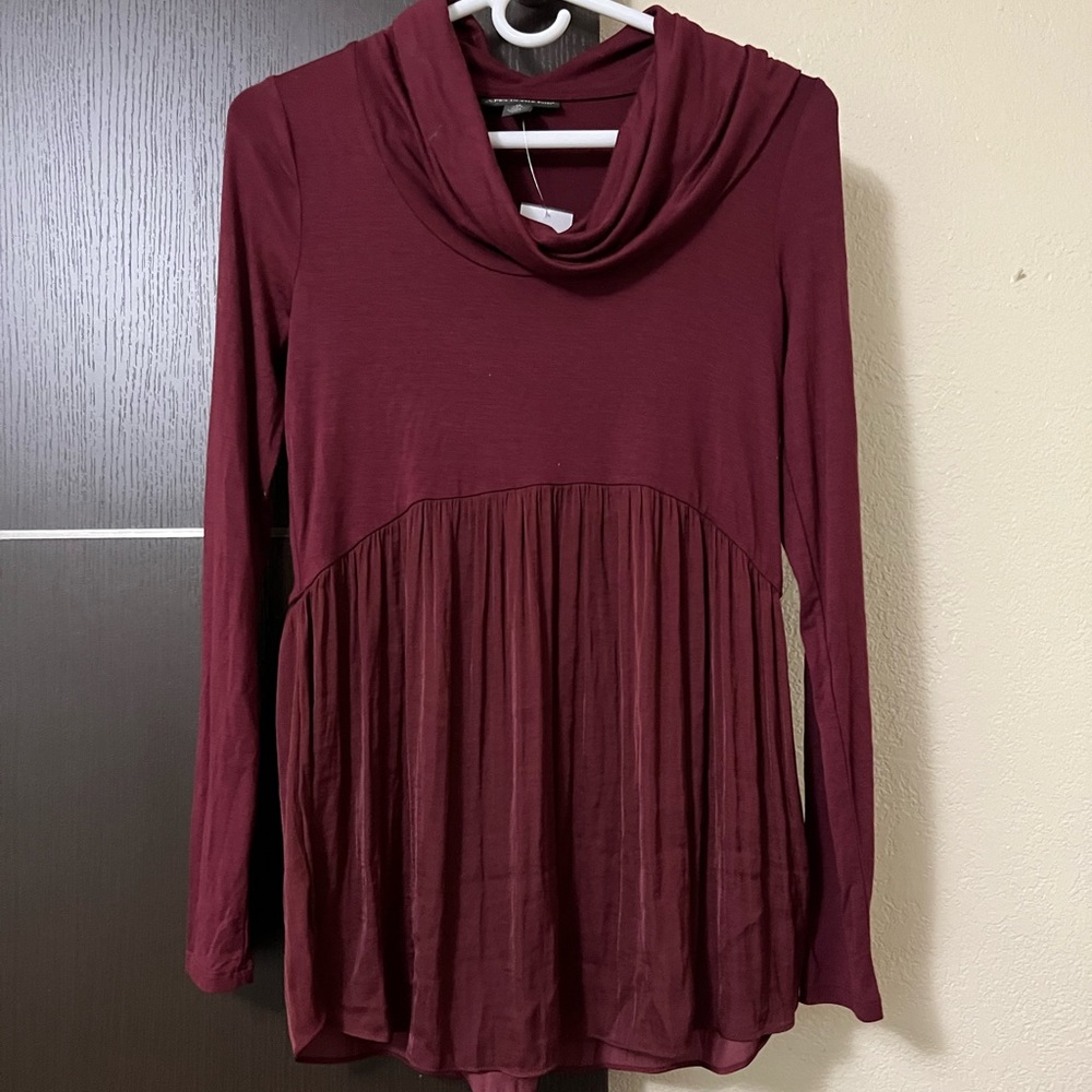 Maternity A Pea in a Pod Tunic (NWT)